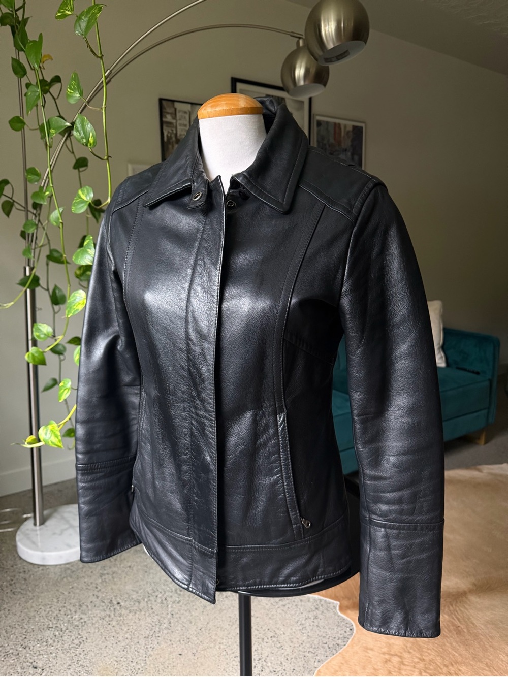 Danier Black Leather Women's Jacket with Collared Neck
